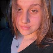 Studentessa liceale offre ripetizioni per spagnolo